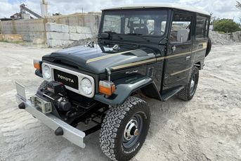 South American Export: Restored 1984 Toyota FJ40 Land Cruiser 4x4