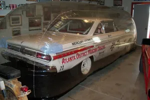 1964 Mercury Comet 4H23F526788 Wimbledon White Red