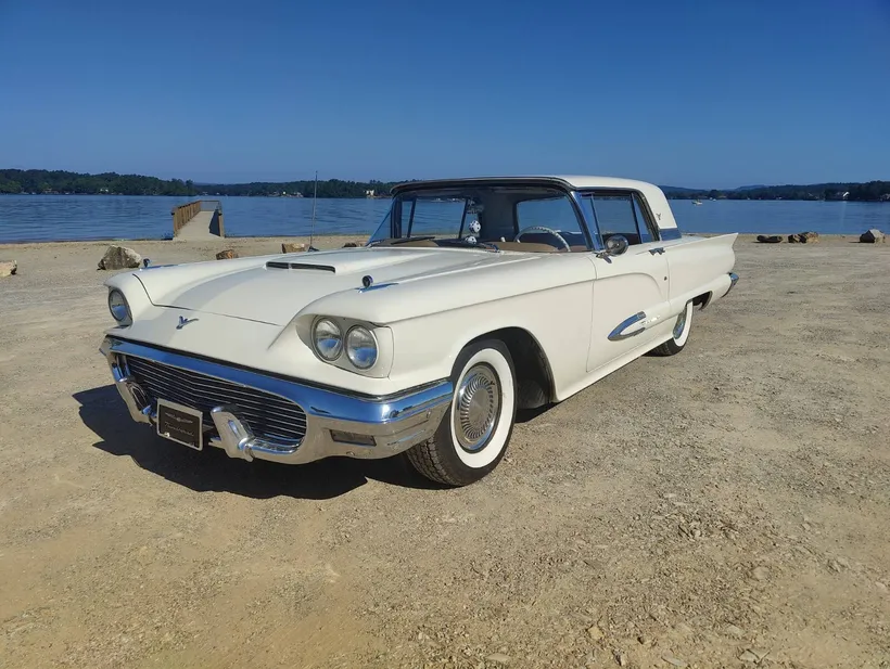 1959 Ford Thunderbird
