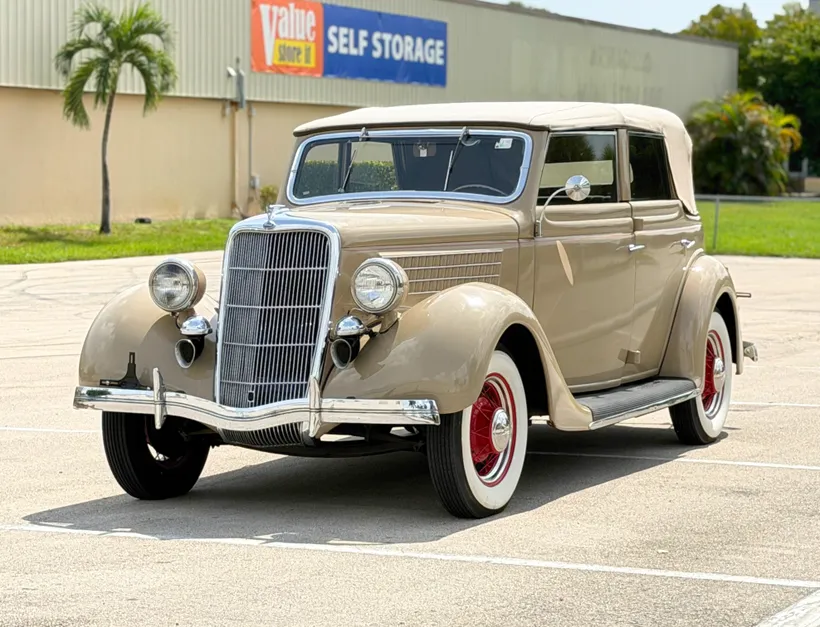 1935 Ford Model 48