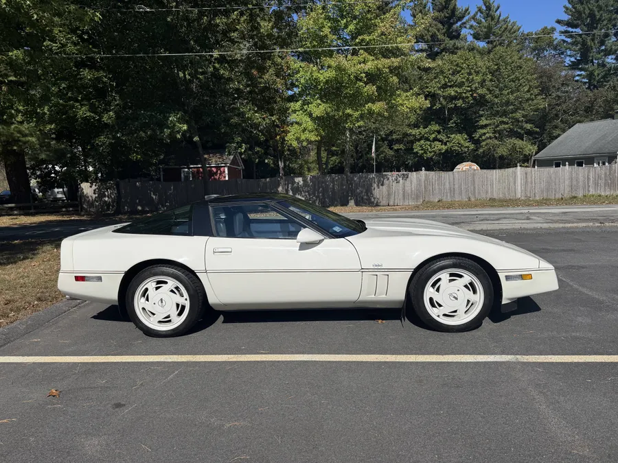 1988 Chevrolet Corvette 35th Anniversary Edition