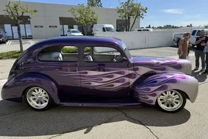 1940 Ford Deluxe Tudor Sedan Street Rod ZZ5 400HP V8 Award-Winning