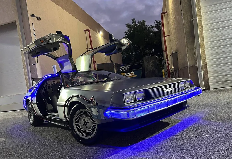 1981 DeLorean DMC-12
