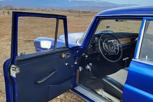 1968 Mercedes-Benz 200dSedan 11011010367757 Dodge Viper GTS Blue (metal flake) Dark blue, Black, Grey 2.0L Diesel