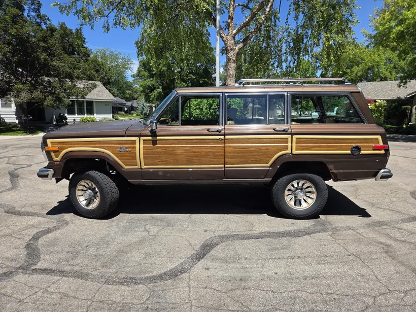 1986 Jeep Grand Wagoneer 4x4 - Hemmings.com