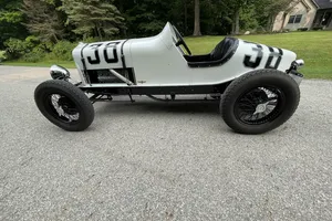 1930 Oakland All ModelsRace Car 27920308 White Black leather 303-cu.in. L-head V8