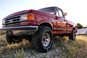 Heavy-Duty Bricknose: 1989 Ford F250 XLT Lariat 4x4 Pickup